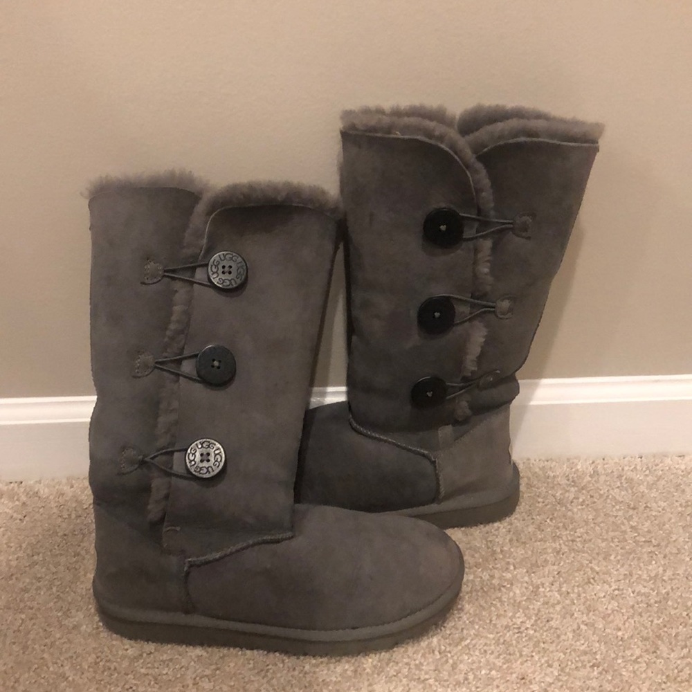 Grey tall button Ugg’s.